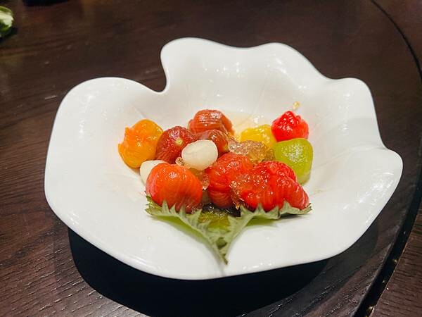 高雄洲際酒店中餐廳:湛露。宴客聚餐的好選擇。必推脆皮烤鴨 高雄洲際酒店中餐廳:湛露。宴客聚餐的好選擇。必推脆皮烤鴨