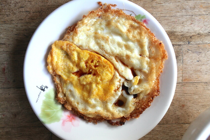 吃。台南美食｜歸仁區。「紅人牛肉湯」這篇是網路分享文章首次曝光，從凌晨開賣至售完為止，經常在早上8:30