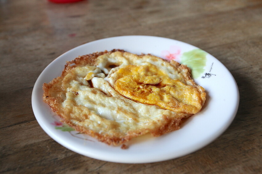 吃。台南美食｜歸仁區。「紅人牛肉湯」這篇是網路分享文章首次曝光，從凌晨開賣至售完為止，經常在早上8:30