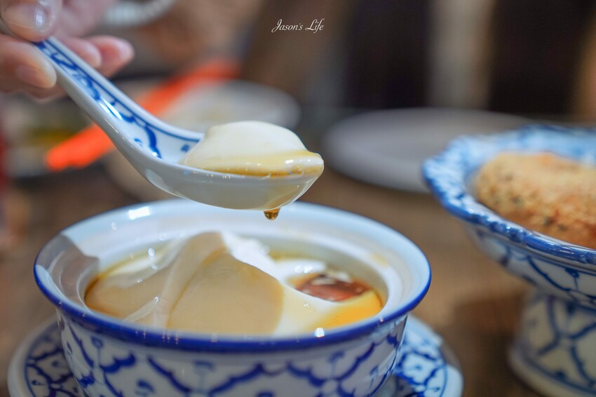 【高雄鼓山｜美食】龍鶴家LONG HO JIA。鼓山美食，年輕人的台式熱炒店，適合多人聚餐