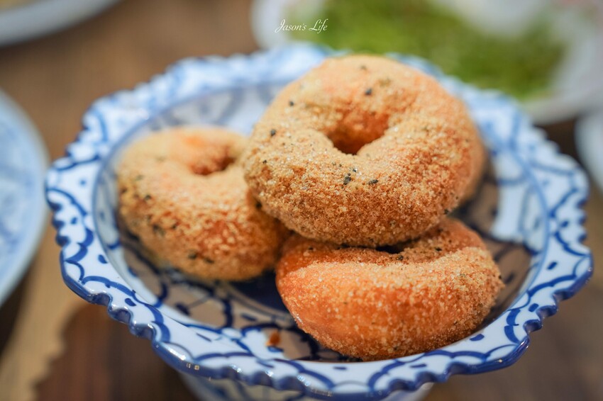 【高雄鼓山｜美食】龍鶴家LONG HO JIA。鼓山美食，年輕人的台式熱炒店，適合多人聚餐