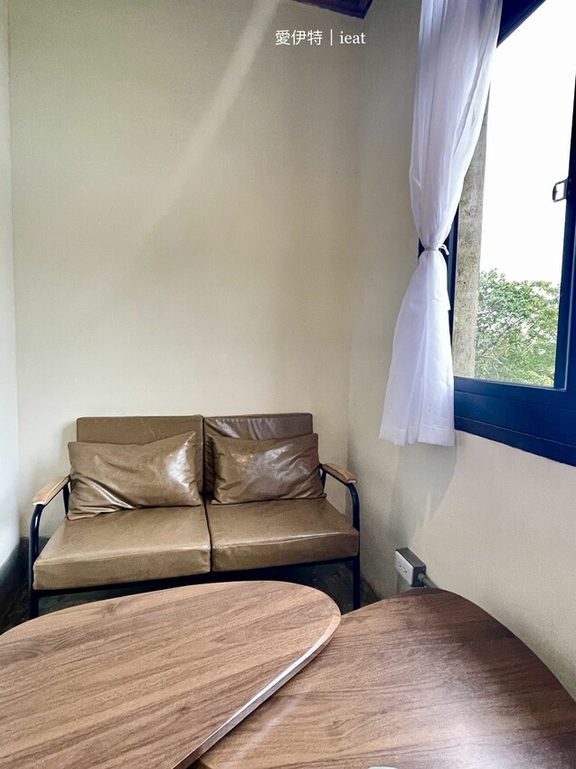 蜂蜜媽媽｜彰化市下午茶推薦，半山腰的青創咖啡廳，蜂蜜生乳捲好吃！ - 愛伊特的分享樂園