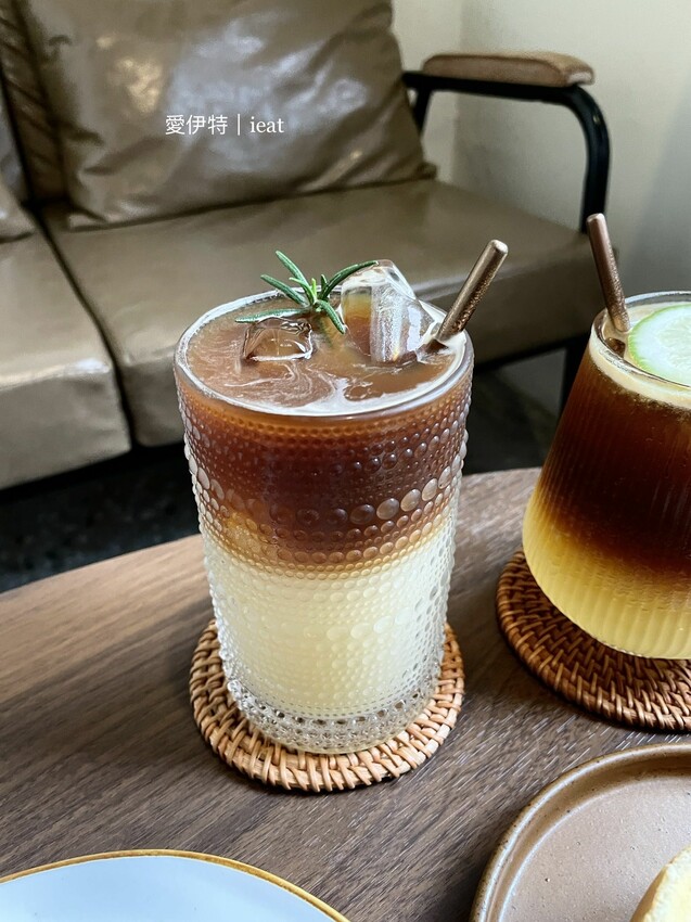 蜂蜜媽媽｜彰化市下午茶推薦，半山腰的青創咖啡廳，蜂蜜生乳捲好吃！ - 愛伊特的分享樂園