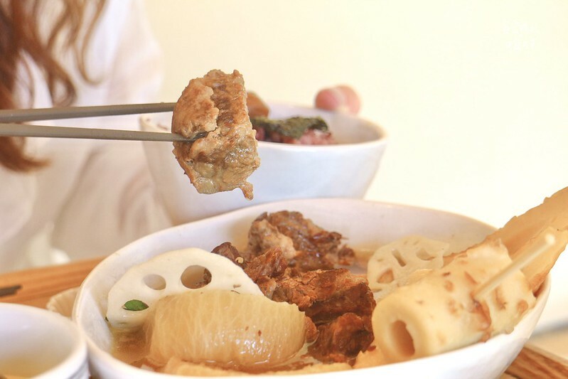 彰化員林｜全預約制，隱匿於田野間日式侘寂風格咖啡廳，空間絕美、氣氛愜意｜透明空氣