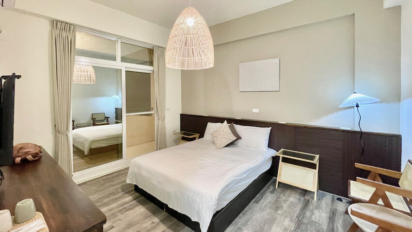 [台東住宿] 鐵軌旁的民宿「H&嶼光風格旅店」火車控必住～陽台就能欣賞火車駛過！