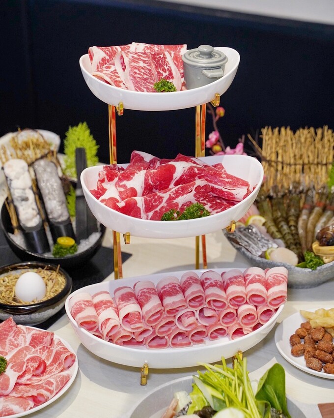 新竹最潮的火鍋來了!「陳阿姨火鍋灶咖」有超豐富的自助吧吃到飽,湯頭、肉品、海鮮品質都有一定水準,不愧是「Uncle shawn」旗下新品牌! - 阿華田的美食日記