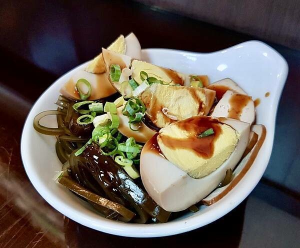 [林口美食] 鳥地方陝西小館 必點牛羊肉泡饃 夾饃 鍋貼 #桃園龜山美食 #機捷A9林口站 @蛋寶趴趴go