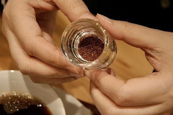 台北市大同區【美食】波赫士領地精品咖啡館｜昌吉街咖啡廳｜烤豬腳挪威鮭魚早餐盤