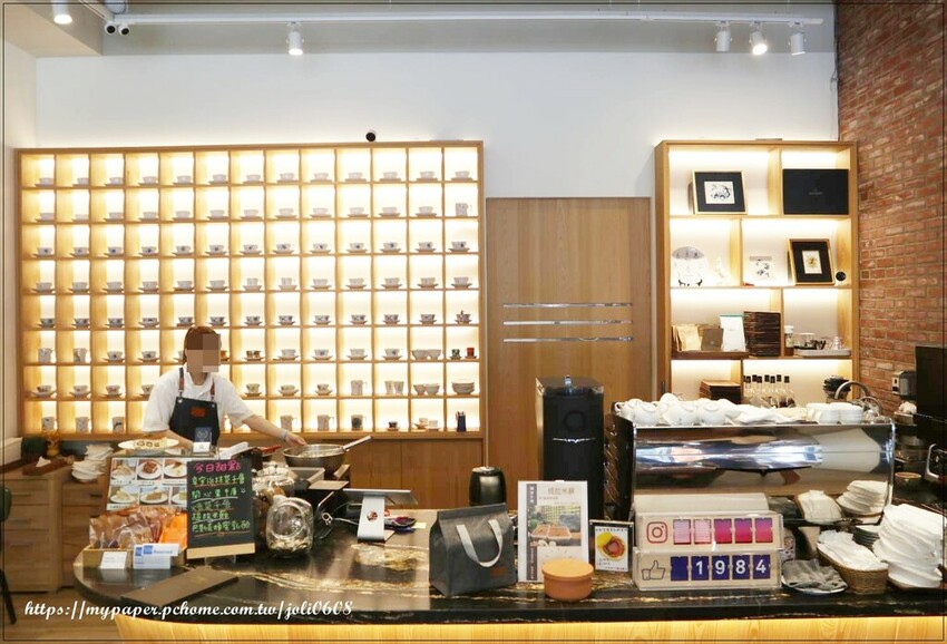 台北市大同區【波赫士領地精品咖啡館】昌吉店~台北咖啡廳推薦 台北早午餐推薦 必點人氣甜點提拉米蘇、千層蛋糕