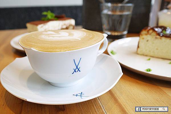 捷運民權西路站咖啡廳！波赫士領地精品咖啡館昌吉店，台北提拉米蘇推薦。