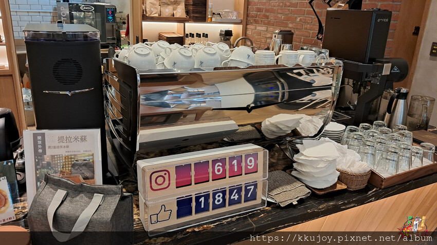 波赫士領地精品咖啡館 | 台北大同區早午餐推薦!! 奇異果貝