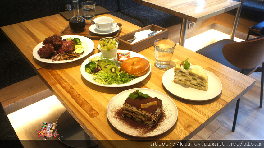 波赫士領地精品咖啡館 | 台北大同區早午餐推薦!! 奇異果貝