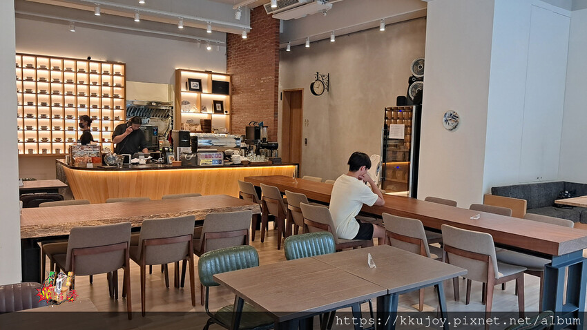 波赫士領地精品咖啡館 | 台北大同區早午餐推薦!! 奇異果貝