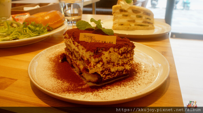 波赫士領地精品咖啡館 | 台北大同區早午餐推薦!! 奇異果貝