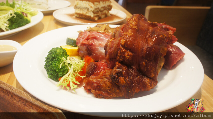 波赫士領地精品咖啡館 | 台北大同區早午餐推薦!! 奇異果貝