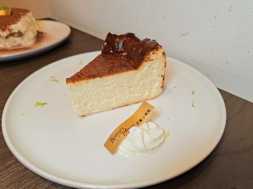 【美食】「波赫士領地精品咖啡館 昌吉店」千層蛋糕、提拉米蘇，