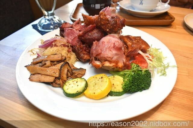 台北甜點 | 波赫士領地精品咖啡昌吉店 堅持原始風味呈現 精心手作的水果千層蛋糕、提拉米蘇  早午餐、下午首選 -  就是這樣。吃喝玩樂。愛漂亮部落格 - FashionGuide 華人時尚專業評鑑