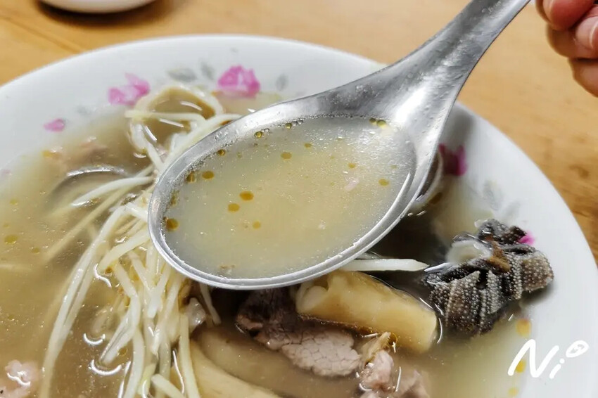 [嘉義東區]東市蔡家本產羊肉。羊雜羊肉綜合當歸湯! #東市場美食