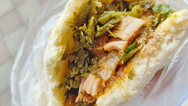 【三重美食】自強路三段無名刈包｜無時無刻都一定要排隊的爆人氣刈包店