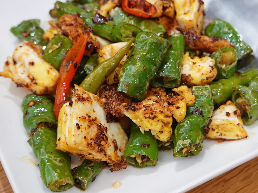 桃園市桃園區桃園市桃園區—阿本家｜以新派理念手法 調和八大菜系的川麻湘酸｜桃園藝文特區、中正路