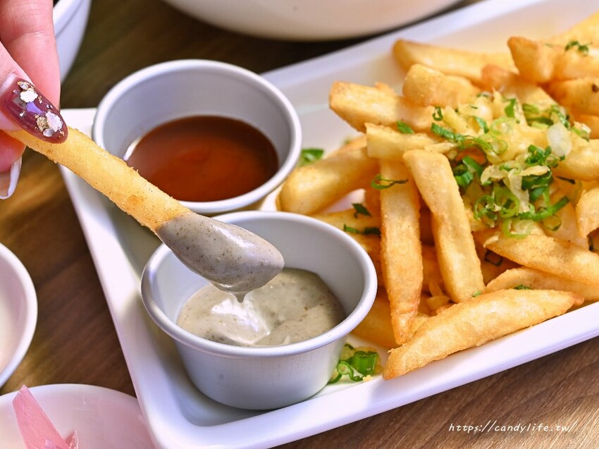 法丼Fadone|台中第一間以法式元素為主軸的丼飯專賣店,採原肉塊熟成,低溫料理,用餐時間人超多!