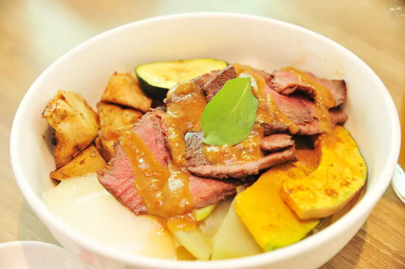 台中南屯美食推薦,【法丼】讓丼飯不僅僅只是丼飯,舒肥軟嫩的板