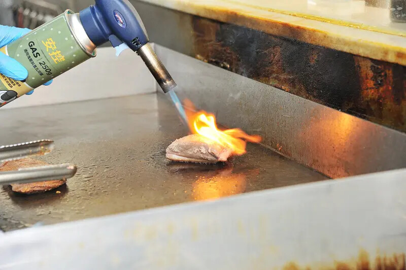 台中南屯美食推薦,【法丼】讓丼飯不僅僅只是丼飯,舒肥軟嫩的板