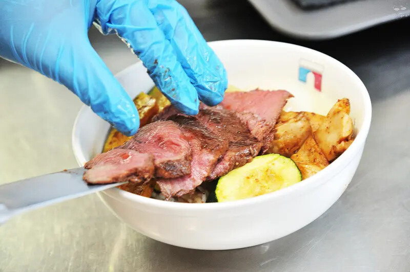 台中南屯美食推薦,【法丼】讓丼飯不僅僅只是丼飯,舒肥軟嫩的板