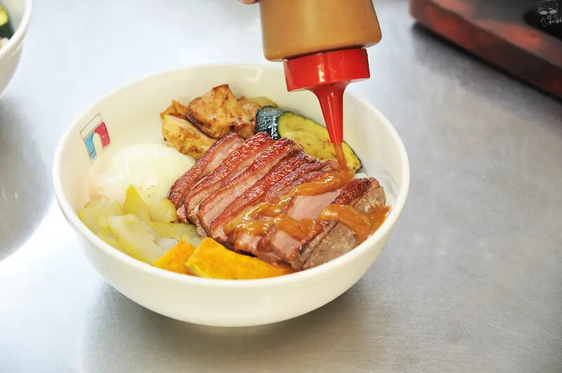 台中南屯美食推薦,【法丼】讓丼飯不僅僅只是丼飯,舒肥軟嫩的板