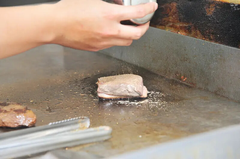 台中南屯美食推薦,【法丼】讓丼飯不僅僅只是丼飯,舒肥軟嫩的板