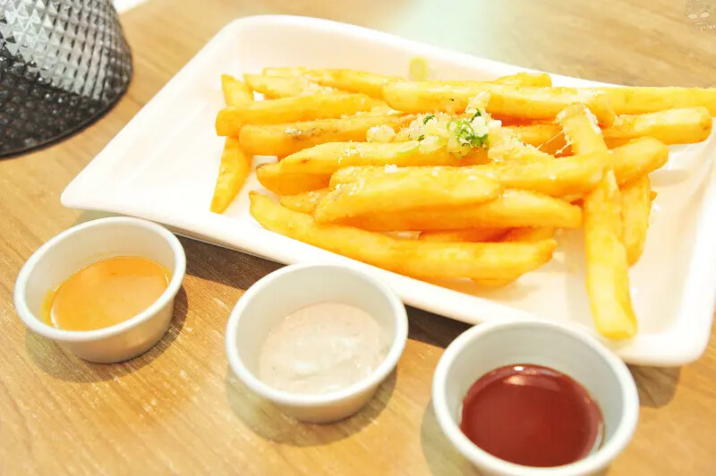 台中南屯美食推薦,【法丼】讓丼飯不僅僅只是丼飯,舒肥軟嫩的板