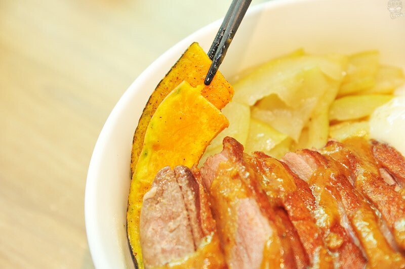 台中南屯美食推薦,【法丼】讓丼飯不僅僅只是丼飯,舒肥軟嫩的板