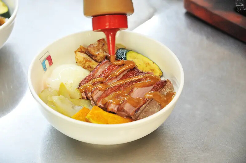 台中南屯美食推薦,【法丼】讓丼飯不僅僅只是丼飯,舒肥軟嫩的板