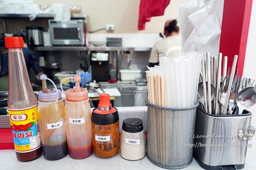 台中太平早午餐推薦 | GOGOBUS元氣巴士樹孝店-招牌氣墊漢堡、美味中西式早餐,新品草莓奶酥香濃登場