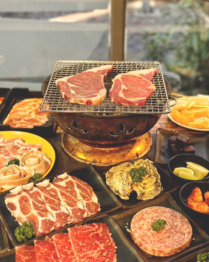 【HOME燒肉】599元起燒肉火鍋吃到飽!哈根達斯、手掌大沙朗牛排、Pro級大生蠔等等超過80種食材通通無限供應!超高CP值,建議提前訂位!附近好停車! - 阿華田的美食日記