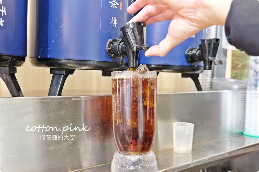 逢甲最新好喝飲料|點茶三昧獨家茶條奶茶濃郁推薦！總店就在中美街 - 棉花糖的天空