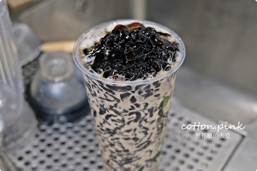 逢甲最新好喝飲料|點茶三昧獨家茶條奶茶濃郁推薦！總店就在中美街 - 棉花糖的天空