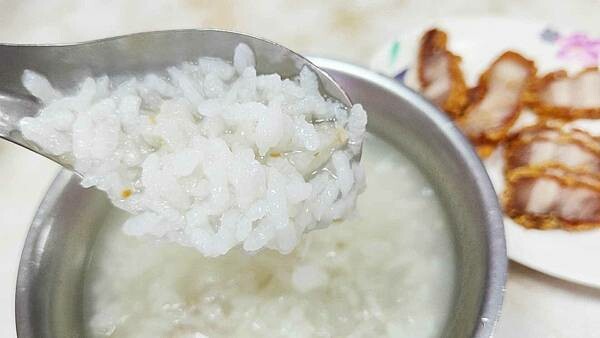 大同肉粥店｜２０元鹹粥５０元紅燒肉，超便宜絕無僅有的銅板美食