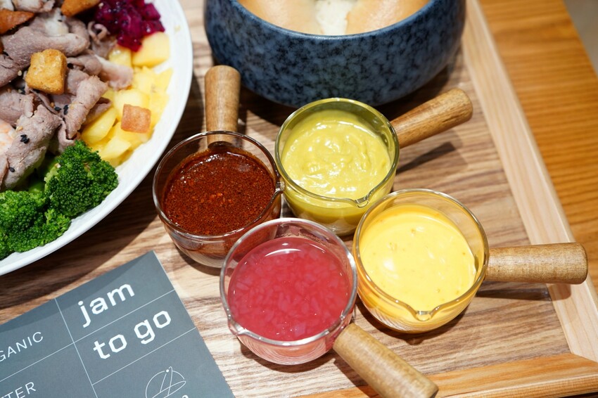 台中高質感自選沙拉分店新開幕！任搭現烤貝果吐司，滿滿早午餐儀式感！內用更享冷萃咖啡與鮮奶喝到飽