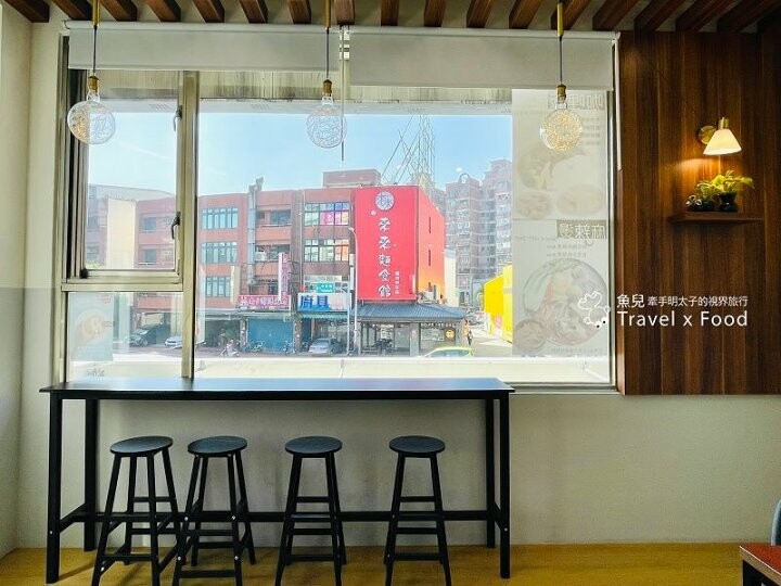 不是麻辣燙專賣店，卻有專業級的水準，隱身於巷子裡二樓，有窗景車景與低調的美味｜阿萊漫漫手料理 @魚兒 x 牽手明太子的「視」界旅行