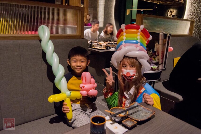 【臺南美食】 頂級燒肉店進駐台南，位於水萍塭公園對面，營業時間到早上六點，提供和式和大圓桌包廂，有和牛、伊比利豬、海鮮、熟食等美食~炭黔燒肉 - 南人幫