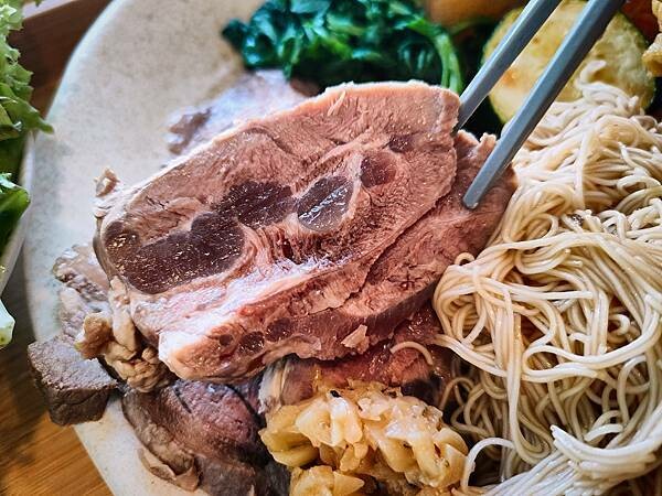 /tmp/phpWIwGw7 /tmp/phpWIwGw7