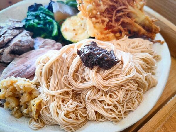 /tmp/phpAYfZcP /tmp/phpAYfZcP