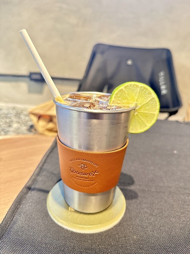 台北。古亭︱在偽露營文青風的咖啡廳享用早午餐︱Naturdise戶外裝備咖啡廳