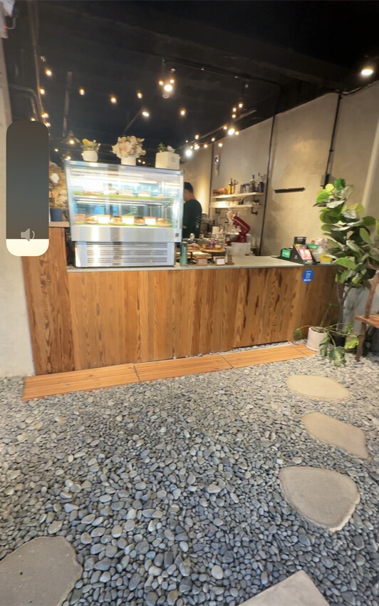 台北。古亭︱在偽露營文青風的咖啡廳享用早午餐︱Naturdise戶外裝備咖啡廳