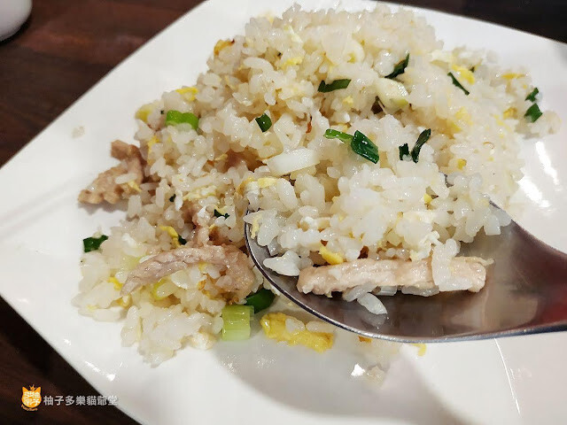 明月湯包支店(附菜單):湯包、煎餃、蔥油餅,平價小籠包|台北餐廳 通化街夜市 臨江街觀光夜市 捷運六張犁