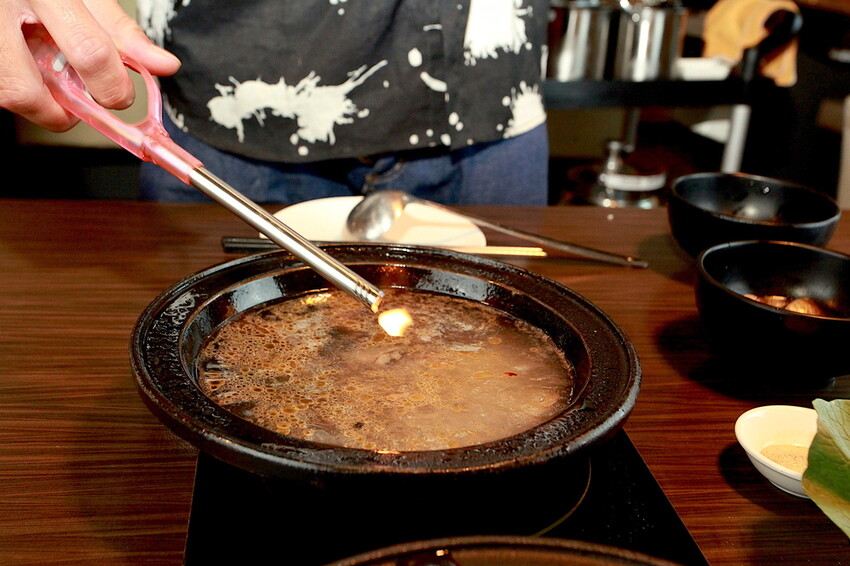 吃。台南市美食|仁德區。「狂一鍋-台南仁德店」幾乎零負評的台式火鍋，台北爆紅名店狂一鍋台南市插旗 「狂