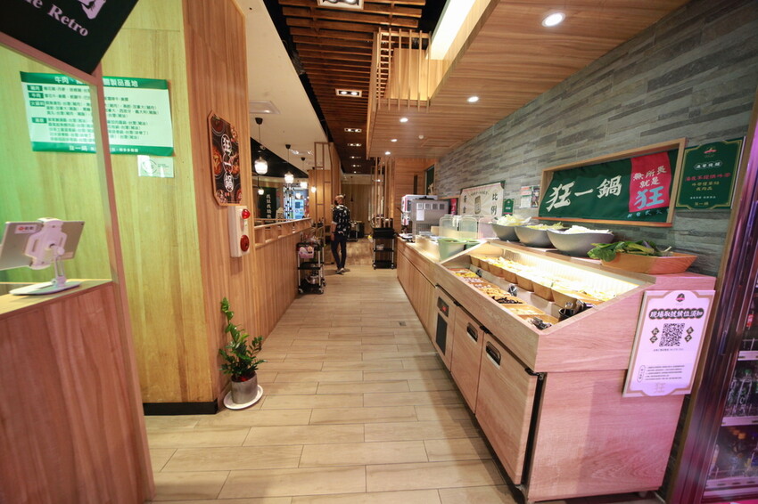 吃。台南市美食|仁德區。「狂一鍋-台南仁德店」幾乎零負評的台式火鍋，台北爆紅名店狂一鍋台南市插旗 「狂