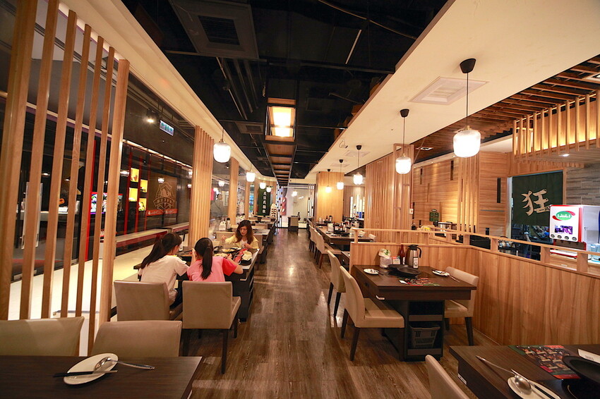 吃。台南市美食|仁德區。「狂一鍋-台南仁德店」幾乎零負評的台式火鍋，台北爆紅名店狂一鍋台南市插旗 「狂