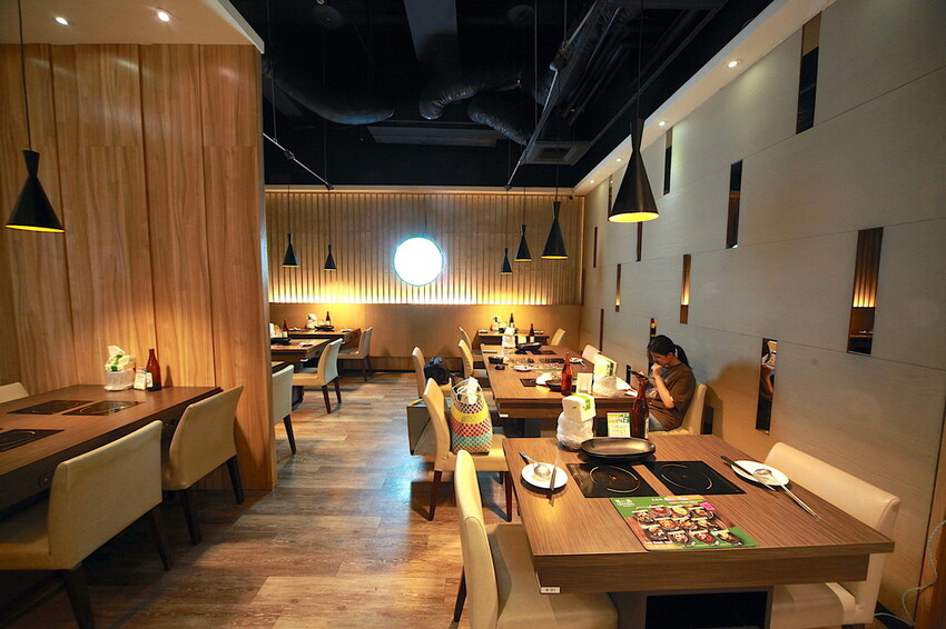 吃。台南市美食|仁德區。「狂一鍋-台南仁德店」幾乎零負評的台式火鍋，台北爆紅名店狂一鍋台南市插旗 「狂